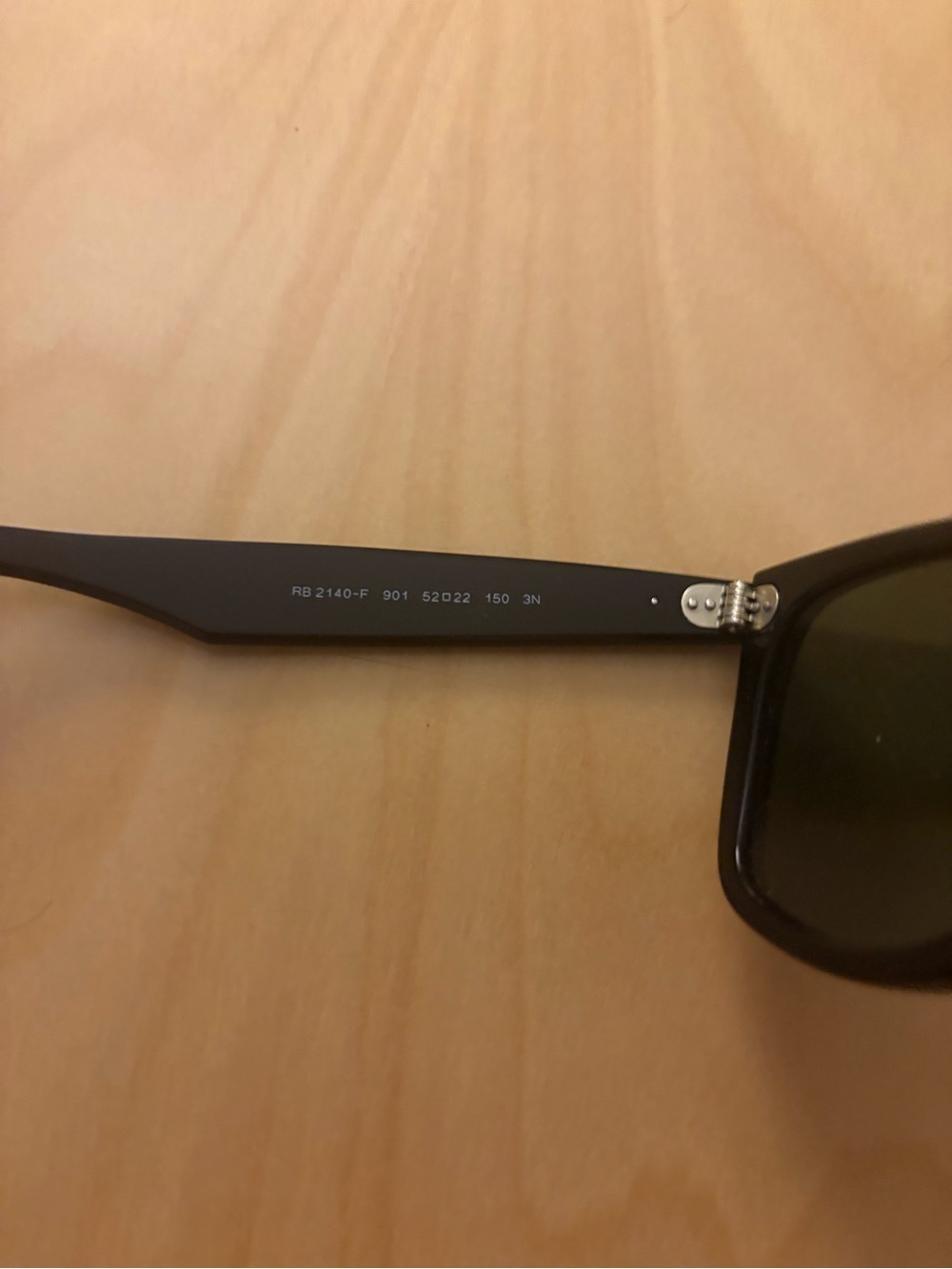 Ray-Ban Wayfarer with Case (Asian Fit) - Picture 3 of 6
